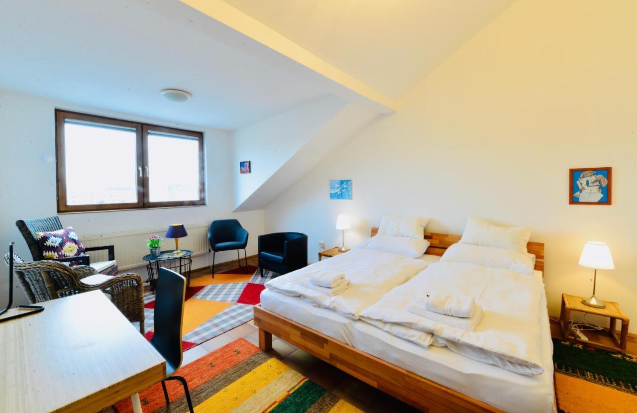 Charming Attic Apartment Near Messe Wien And Center Eksteriør billede
